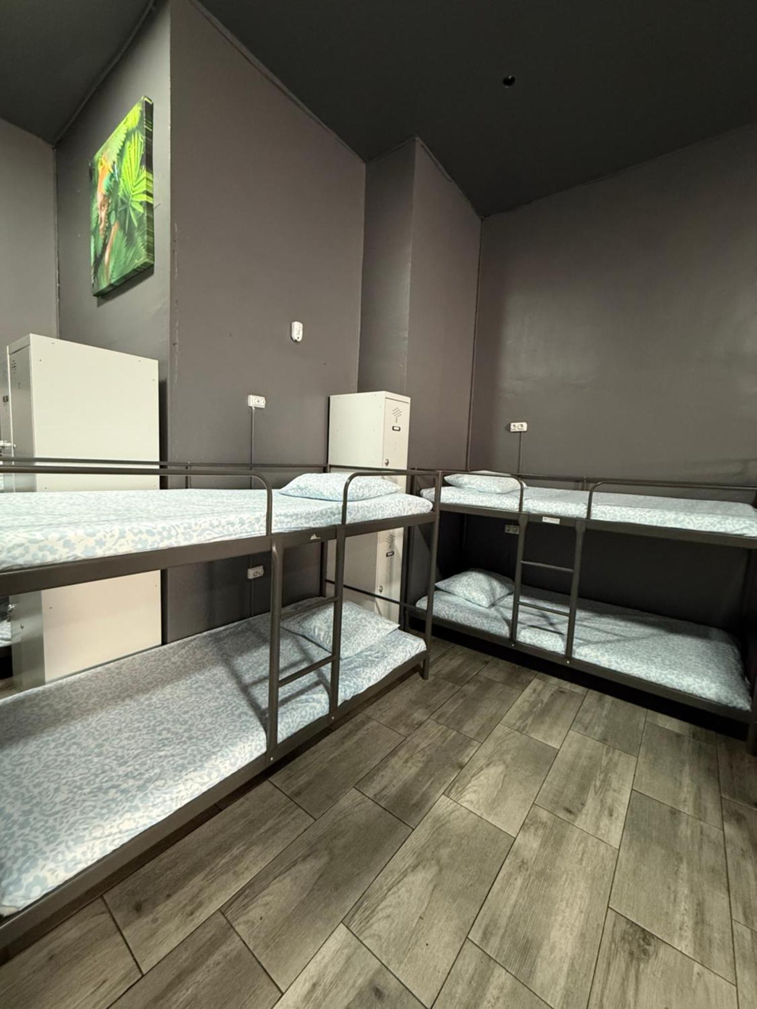 Rio Hostel Madryt Zewnętrze zdjęcie