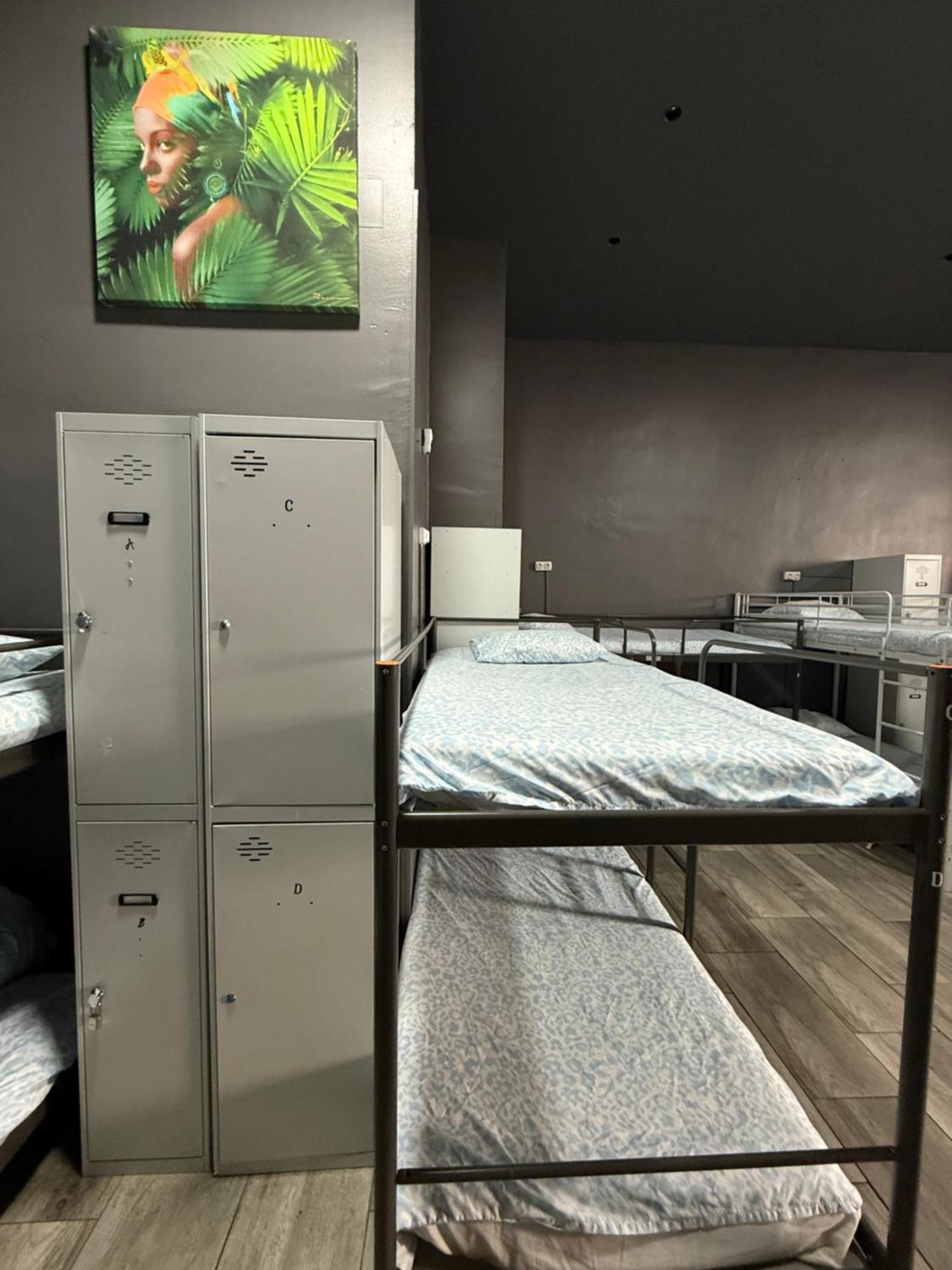 Rio Hostel Madryt Zewnętrze zdjęcie